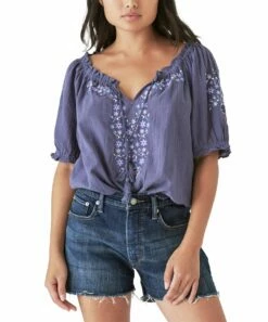 Wholesale 💯 Lucky Brand Night Shadow Blue Floral Embroidered Short-Sleeve Peasant Top - 👩 Women 🥰